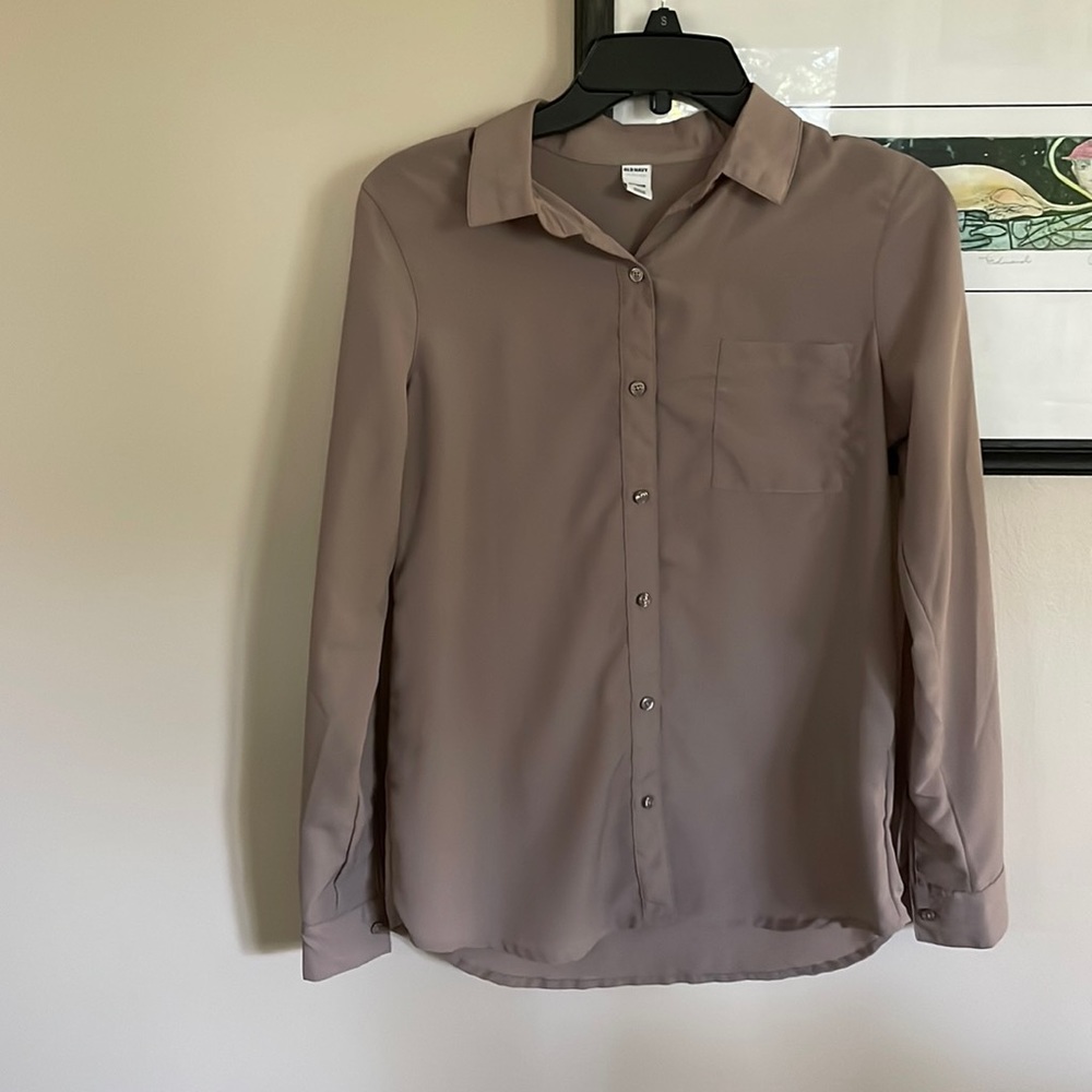 Old Navy, sheer blouse in XS. Like new!